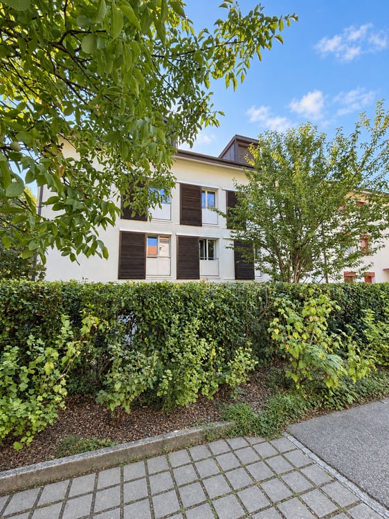 Duplex lumineux de 5 pièces avec mezzanine et balcon à Satigny 1