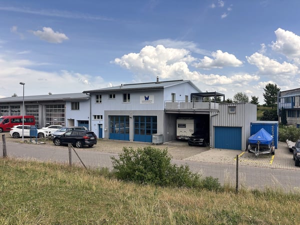 Helle 5.5-Zimmer-Attikawohnung mit grosser Dachterasse - sofort verfügbar