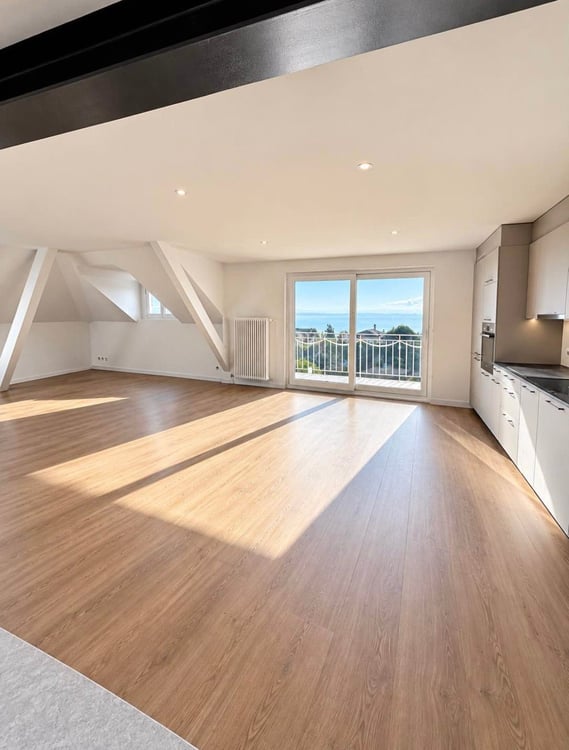 Appartement de 4.5 pièces avec vue à Corcelles NE
