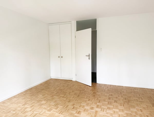 Moderne 2.5-Zimmer-Wohnung mit Balkon am Rosenbergweg 12