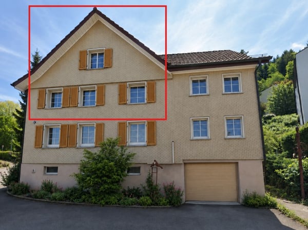 Gemütliche 5-Zimmer-Altbauwohnung mit einer Raumhöhe von 2.10 m 1
