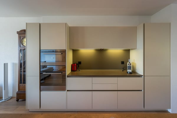 Aussergewöhnlich grosszügige 3.5-Zimmerwohnung mit 120 m², grosser Terrasse & 2 TG-Plätzen 4