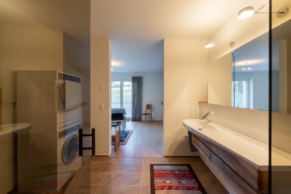 Aussergewöhnlich grosszügige 3.5-Zimmerwohnung mit 120 m², grosser Terrasse & 2 TG-Plätzen 12