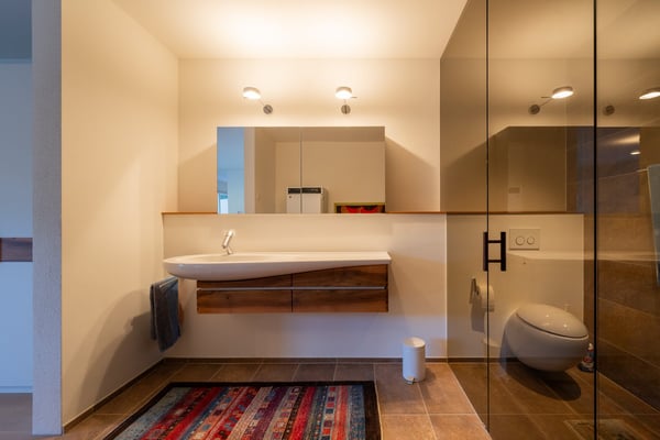 Aussergewöhnlich grosszügige 3.5-Zimmerwohnung mit 120 m², grosser Terrasse & 2 TG-Plätzen 11