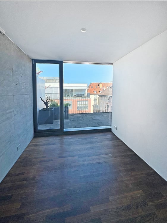 Moderne 3.5-Zimmer-Attikawohnung in Zürich-Sihlcity 12