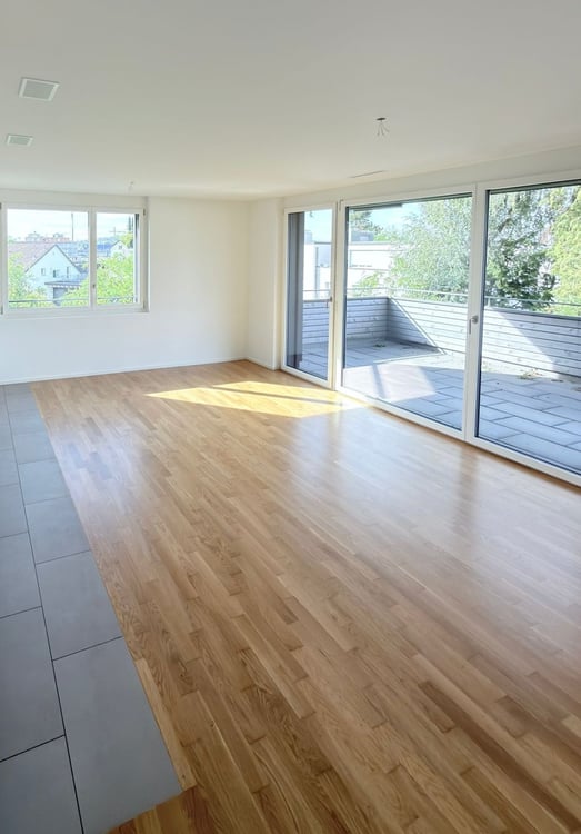 Moderne Senioren-Wohnung - 3.5-Zimmerwohnung mit grosser Terrasse