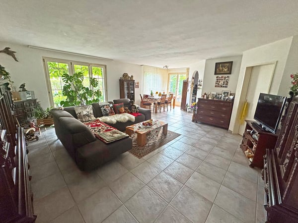 4.5-Zimmer-Wohnung im Erdgeschoss mit Doppeleinstellplatz in der Tiefgarage 6