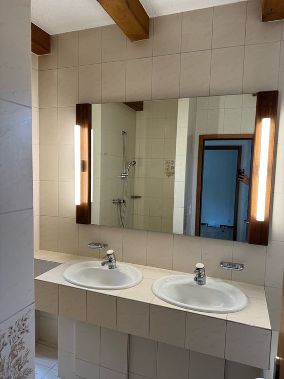 Idyllisches Wohnen am Rebberg: 4.5-Zimmer-Doppelhaushälfte in Weining 6