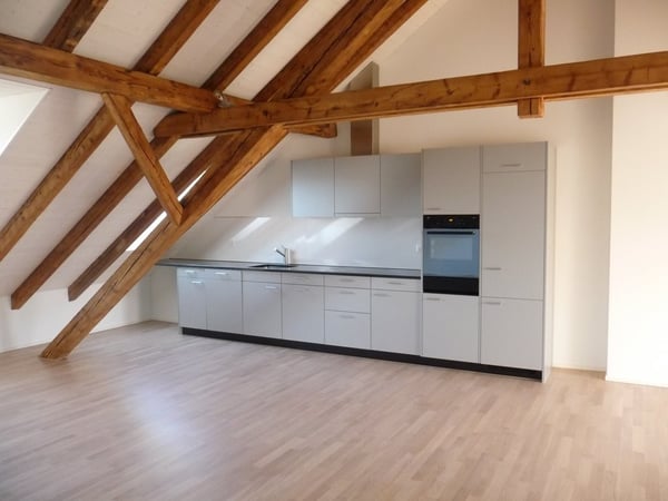 Schöne 2.5 - Zimmerwohnung im Jugendstil im Kreis 6 2