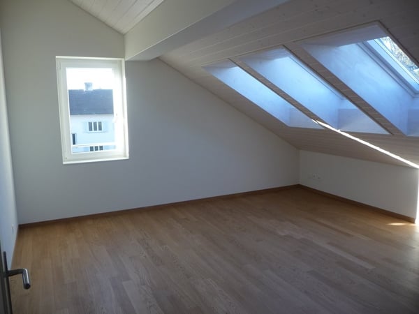 Moderne Dachwohnung in ruhigem Wohnquartier 4
