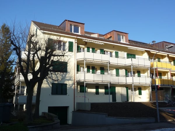Moderne Dachwohnung in ruhigem Wohnquartier 1