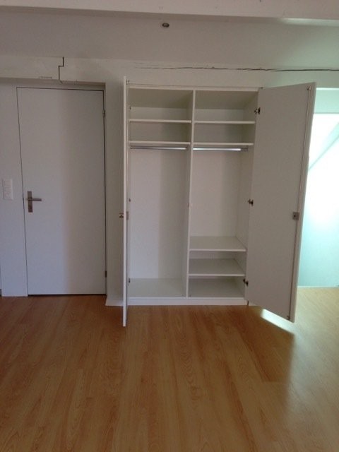 Wir bieten eine schöne 1.5 Zimmer-Dachwohnung an 6