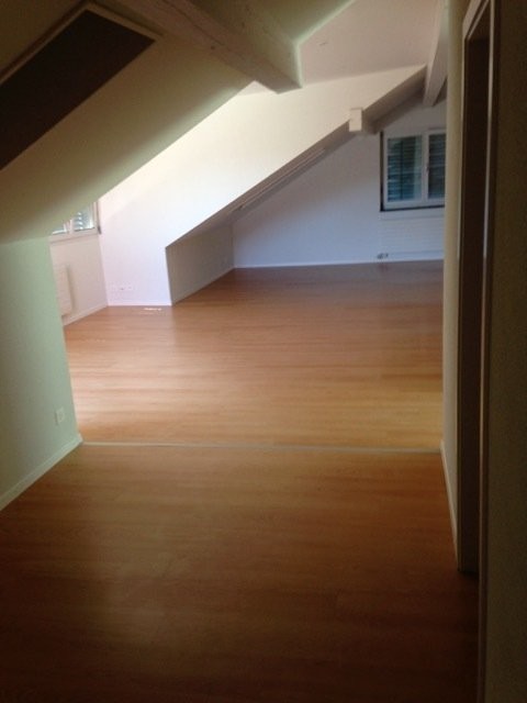 Wir bieten eine schöne 1.5 Zimmer-Dachwohnung an 8