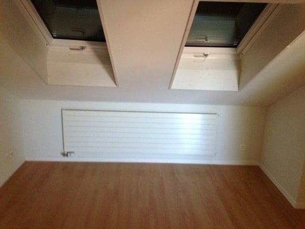 Wir bieten eine schöne 1.5 Zimmer-Dachwohnung an 10