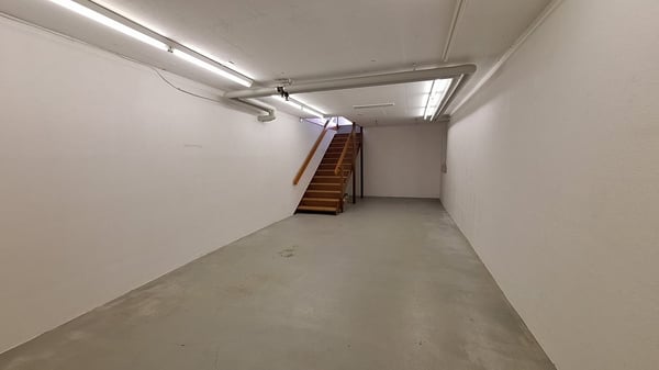 423 m2 Büro- und Gewerbefläche mit Werkstatt/Lager und LKW-Zufahrt 7