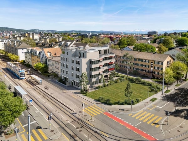 Erstbezug: Moderne 2.5-Zimmer-Alterswohnungen (60+) in Zürich-Wiedikon 2