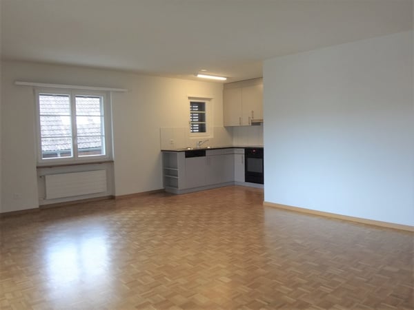 Gemütliche Wohnung mit Balkon in schönem Riegelhaus 3