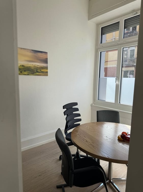 Helle Räumlichkeiten für Büro/Praxis zu vermieten 6