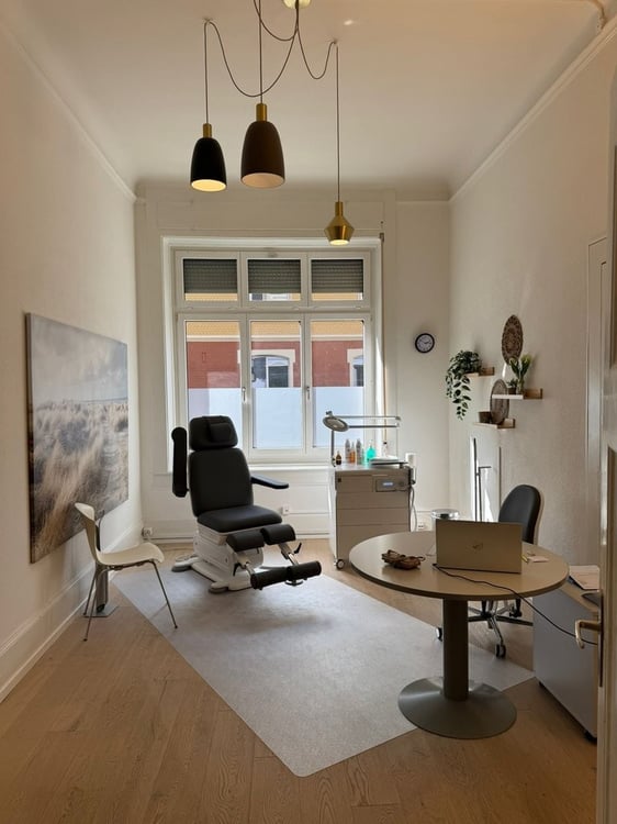 Helle Räumlichkeiten für Büro/Praxis zu vermieten 5