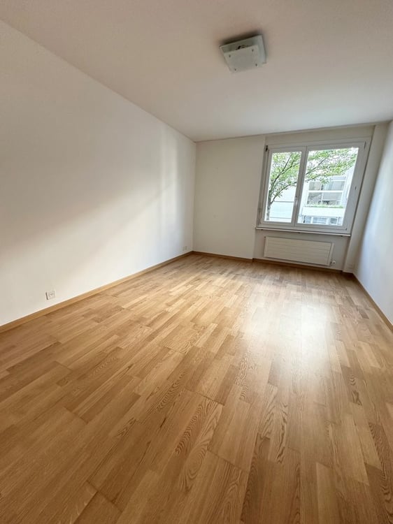 Attraktive Wohnung mit Balkon in Zürich Altstetten - beim Lindenplatz! 6