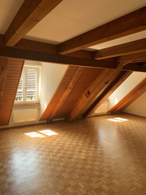 Tolle Dachwohnung mit Galerie an ruhiger Lage zu vermieten 5