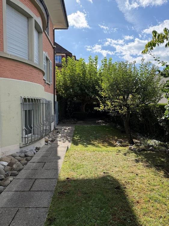Ruhiges Wohnen mit privatem Gartensitzplatz nahe Klusplatz (Kreis 7) 8