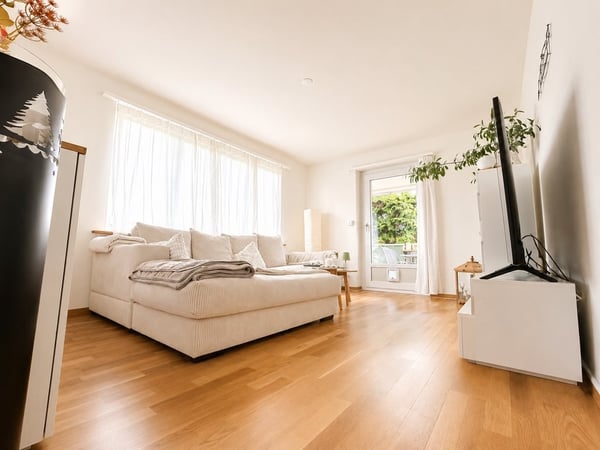 Charmante Wohnung in der Forch! 2