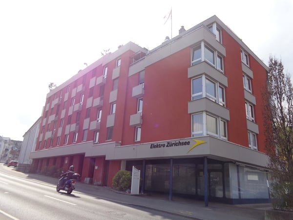 Gewerbelokalität an zentraler Lage an der Zugerstrasse 56 in Horgen