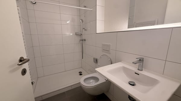 Attraktive Wohnung an zentraler Lage beim Hegibachplatz 5