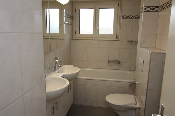 Geräumige Familienwohnung an zentraler Lage in Dielsdorf 3