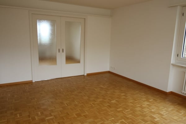 Geräumige Familienwohnung an zentraler Lage in Dielsdorf 6