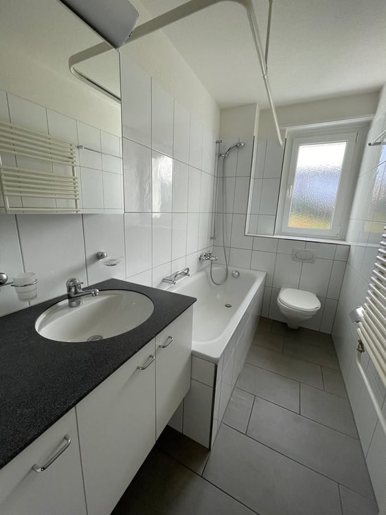 Attraktive Wohnung mit Balkon an guter Lage in Jona 3