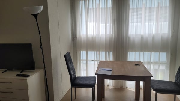 Möblierte Wohnung in Mitten von Zürich 7