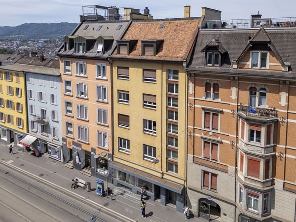 Wohn- und Geschäftshaus an einmaliger Lage 1