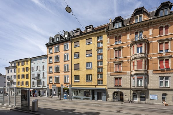 Wohn- und Geschäftshaus an einmaliger Lage 2