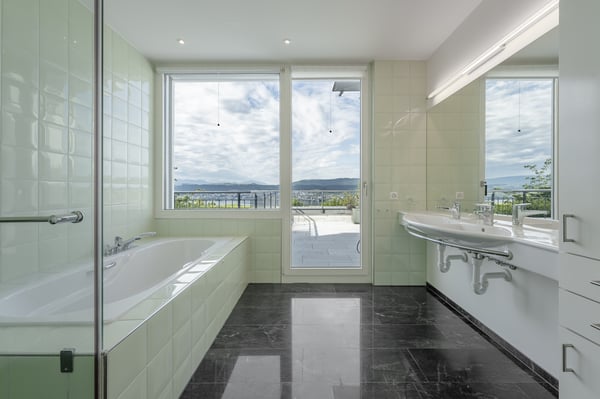 Exklusives Terrassenhaus mit traumhafter Seesicht 10