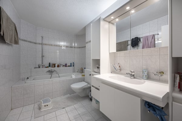 5.5-Zimmerwohnung mit Terrasse und grosszügigen Nebenräumen 8