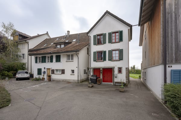 Charmantes Reiheneinfamilienhaus an erhöhter Aussichtslage mit separat 2
