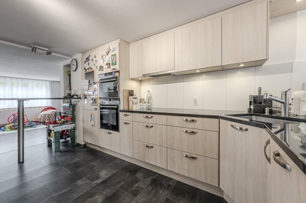 Charmantes Reiheneinfamilienhaus an erhöhter Aussichtslage mit separat 8
