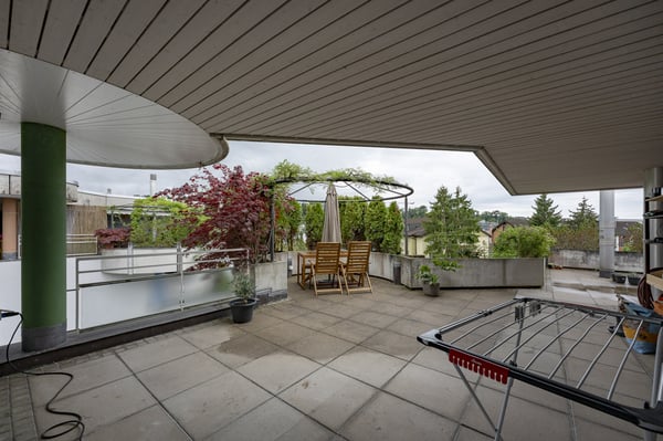 Attikawohnung mit grosser Terrasse und Nebenräumen 7