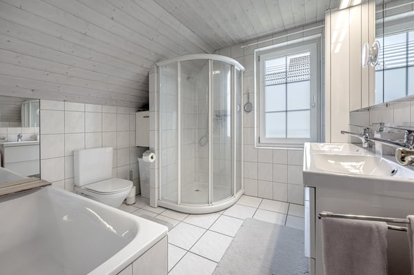 5.5-Zimmer-Einfamilienhaus mit 2.5-Zimmer-Einliegerwohnung 10