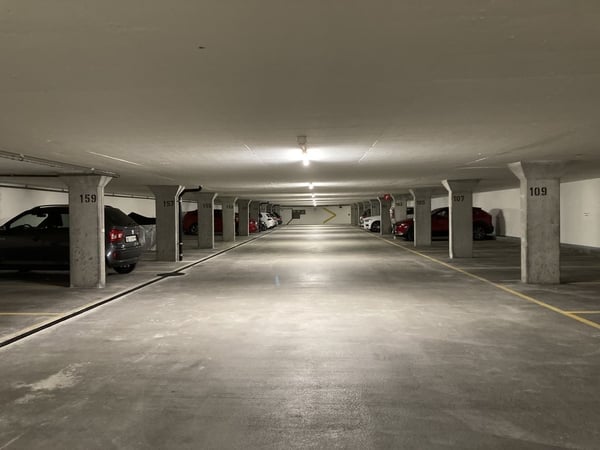 EINSTELLPLATZ 5 GEHMINUTEN VOM BAHNHOF BERN ENTFERNT 4