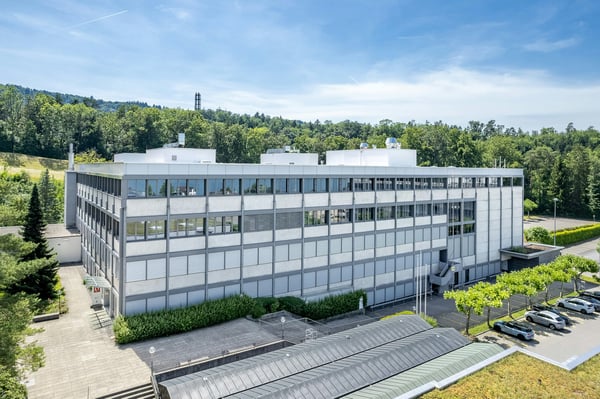 Erstklassige Labore mit BSL1 und BSL2 Standard im Horgen Labs Campus 1