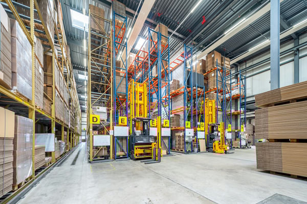 Halbautomatisches Hochregallager mit ca. 2'200 Standard-Palettenplätzen langfristig zu vermieten 3