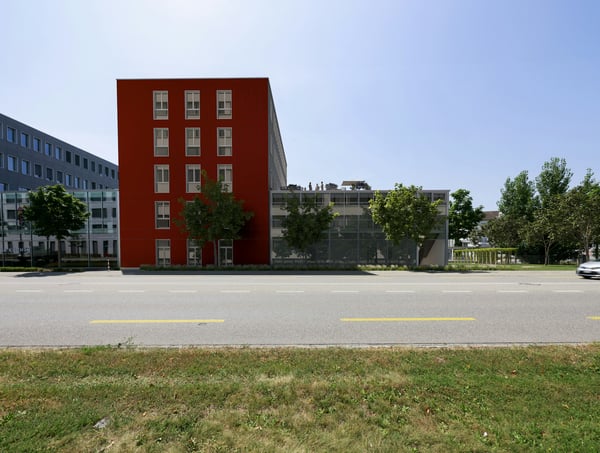 Ausgebaute Praxis- & Gewerbefläche in Burgdorf zu vermieten - Verfügbar ab Q2 2026 6