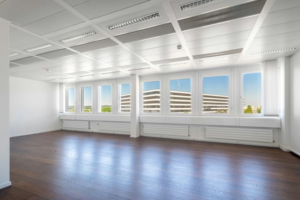 Ihre neuen Büro/Labor/Praxisfläche in nur 4 Fahrminuten mit dem ÖV vom Flughafen ZRH entfernt 3