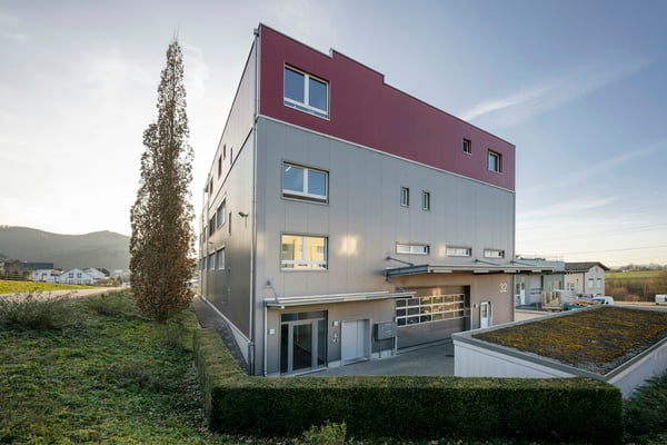 600 m2 Gewerbe-/Lagerfläche mit viel Büro, schönen Aufenthaltsflächen und guter Logistik 3