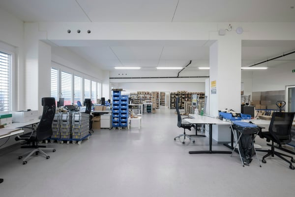 600 m2 Gewerbe-/Lagerfläche mit viel Büro, schönen Aufenthaltsflächen und guter Logistik 1
