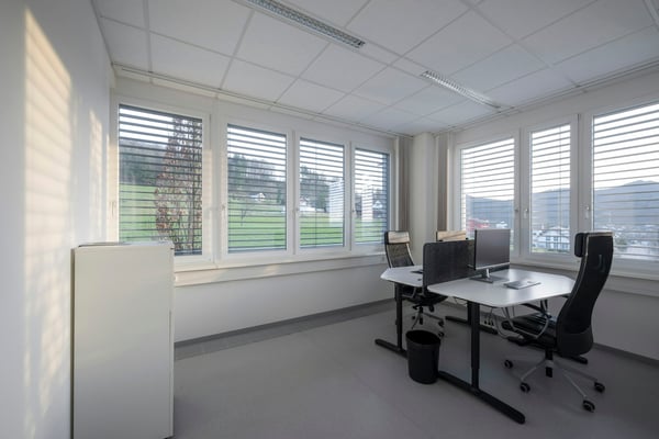 600 m2 Gewerbe-/Lagerfläche mit viel Büro, schönen Aufenthaltsflächen und guter Logistik 4