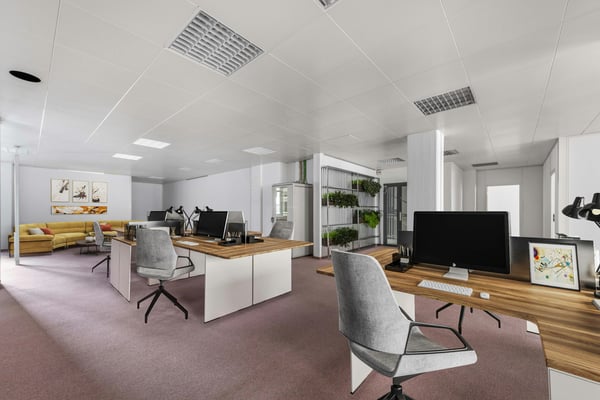 Grosszügige Gewerbe-/Bürofläche im 1.OG in Zürich-Altstetten 1